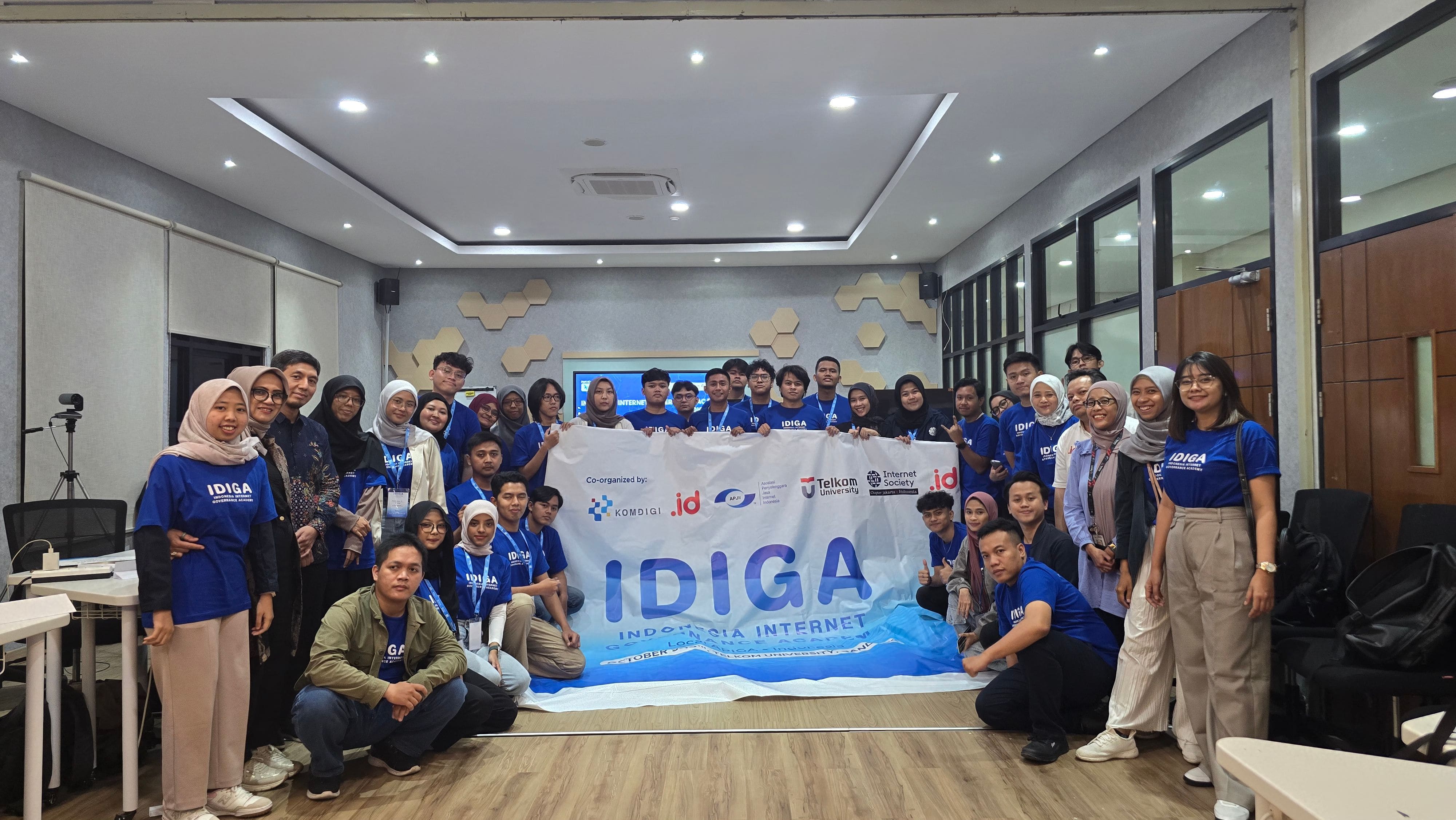 Featured PANDI dan Telkom University Sukses Selenggarakan Indonesia Internet Governance Academy (IDIGA) 2025