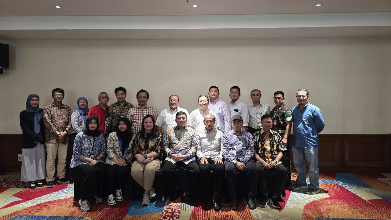 Anggota Forum Multi Stakeholder (FMS) bersama Dewan Pengurus PANDI dan perwakilan Komdigi menghadiri Rapat Pleno FMS Kuartal I yang diselenggarakan di Jakarta pada (25/04/2025)